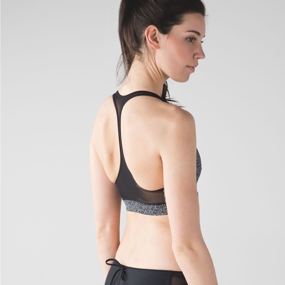 Lululemon Race With Me Top         
Swim Top/Sports Bra 
Freckle Flower Black - Picture 5 of 10